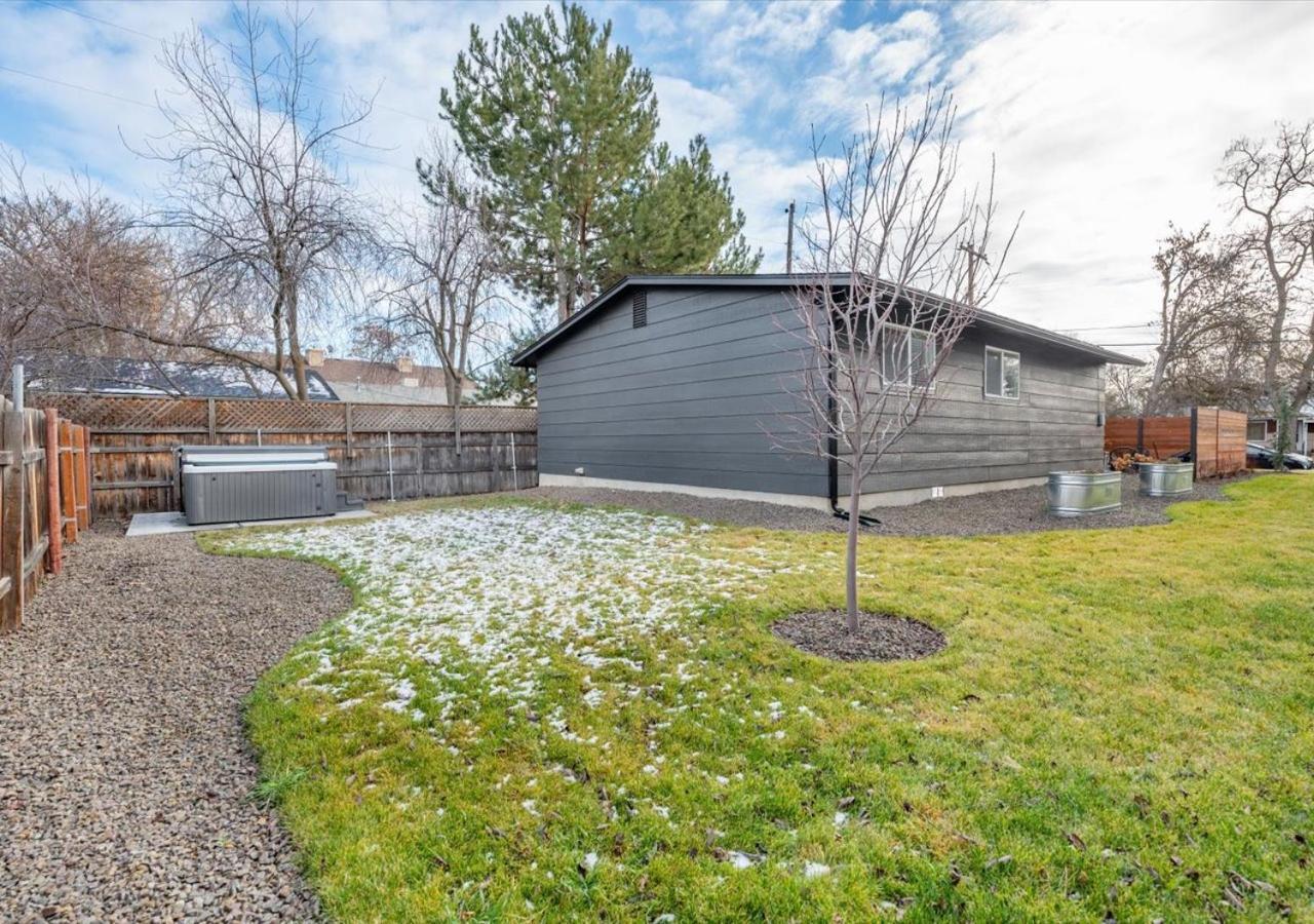 Mid Century Modern Boise-River Bungalow W/ Hot Tub Villa Exterior photo